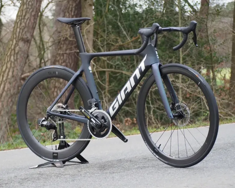 Used Giant Propel Advanced Pro 1 2022 Road & Gravel, Grigio chiaro — image 3 of 4