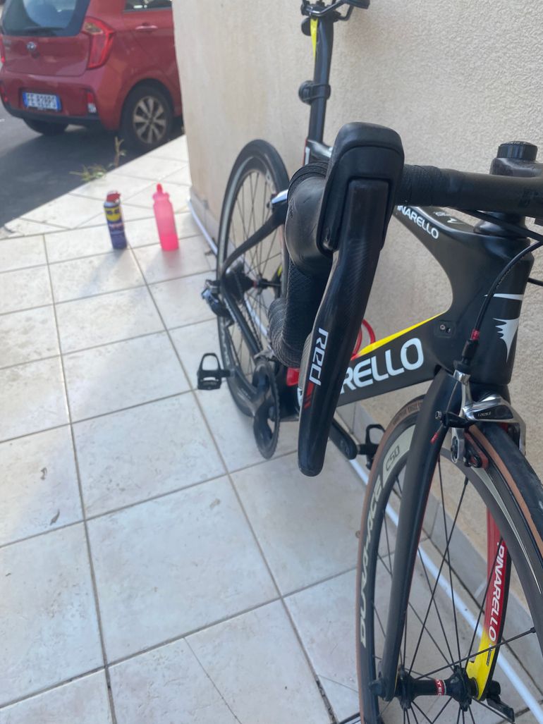 Gebrauchtes Pinarello F10 2022 Road & Gravel, Schwarz — Bild 2 von 7