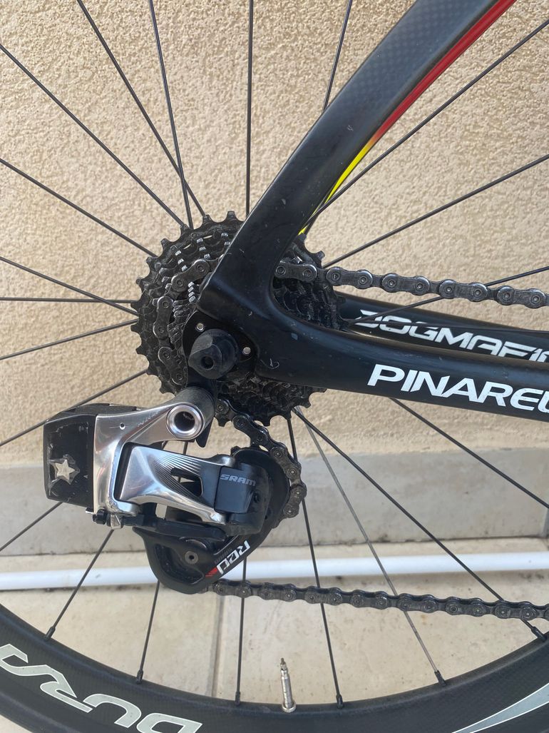 Gebrauchtes Pinarello F10 2022 Road & Gravel, Schwarz — Bild 5 von 7