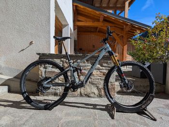 Used Pivot SHUTTLE SL Pro X0 Eagle Transmission 2024 2024 Mountainbike — image 2 of 7
