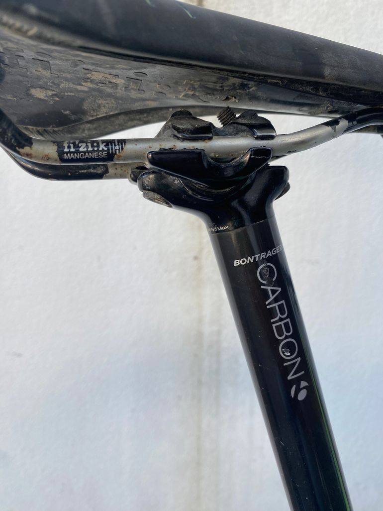 Used Trek Superfly 9.8 2015 Mountainbike, Azul — image 2 of 14