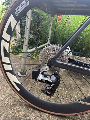 Used Canyon Ultimate CFR AXS 2025 2025 Road & Gravel, Schwarz — image 2 of 13