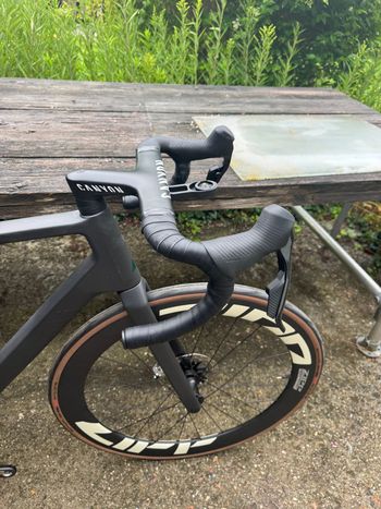 Used Canyon Ultimate CFR AXS 2025 2025 Road & Gravel, Schwarz — image 4 of 13