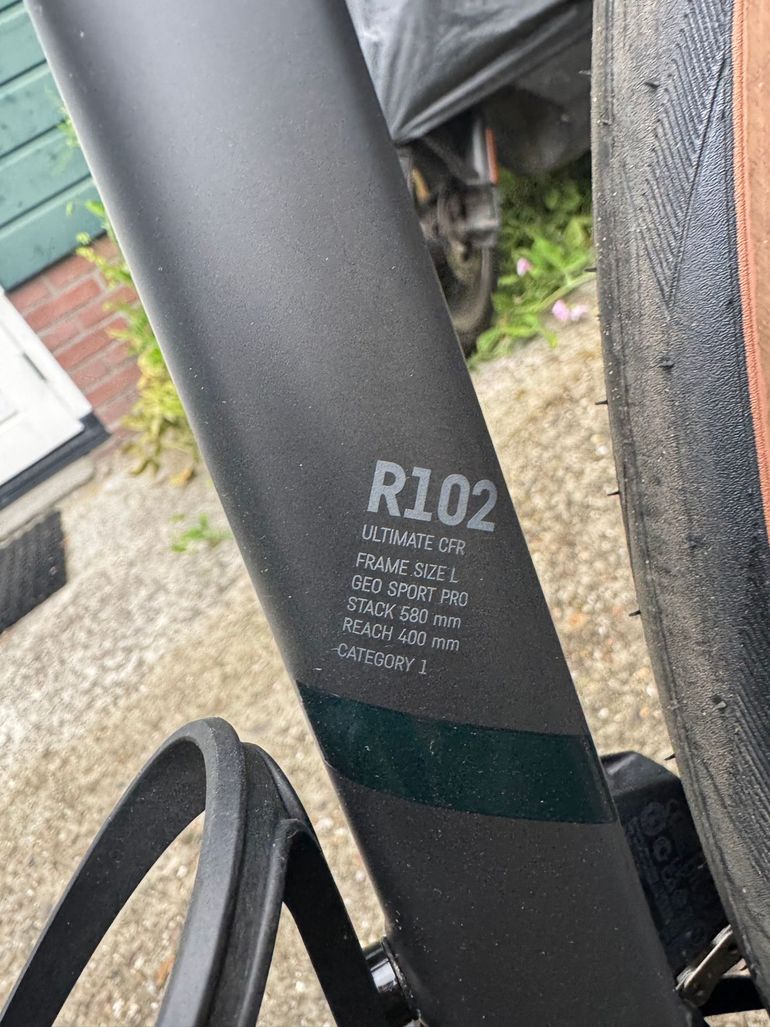 Used Canyon Ultimate CFR AXS 2025 2025 Road & Gravel, Schwarz — image 9 of 13