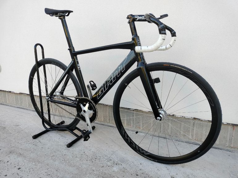 Used Giant Omnium Single Speed / Fixed Gear 2017 Road & Gravel, Black — image 1 of 6