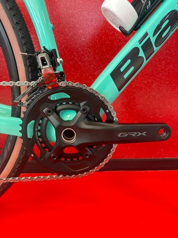 Bianchi Impulso COMP GRX 610 disc 2024 2024 Road & Gravel usato, Verde — immagine 7 di 10