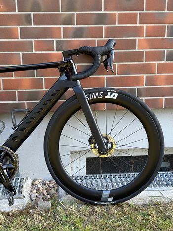 Used Canyon Aeroad CFR Disc Di2 2023 2023 Road & Gravel, Black — image 6 of 17