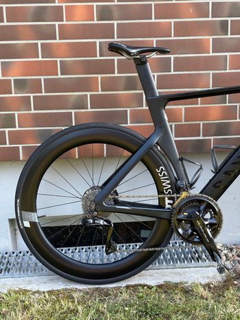 Used Canyon Aeroad CFR Disc Di2 2023 2023 Road & Gravel, Black — image 5 of 17
