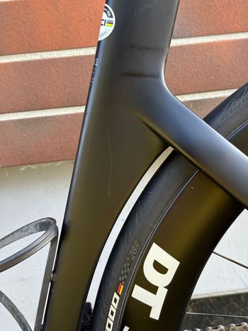 Used Canyon Aeroad CFR Disc Di2 2023 2023 Road & Gravel, Black — image 12 of 17