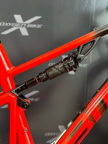 Used BMC Fourstroke SRAM GX Eagle AXS (T-Type) 2024 Mountainbike, Red — image 4 of 6