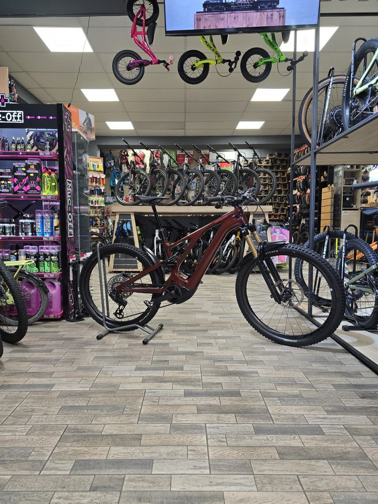 Brugt Specialized Turbo Levo Pro Carbon 2024 2024 Mountainbike — billede 24 af 32
