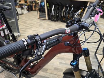 Brugt Specialized Turbo Levo Pro Carbon 2024 2024 Mountainbike — billede 15 af 32