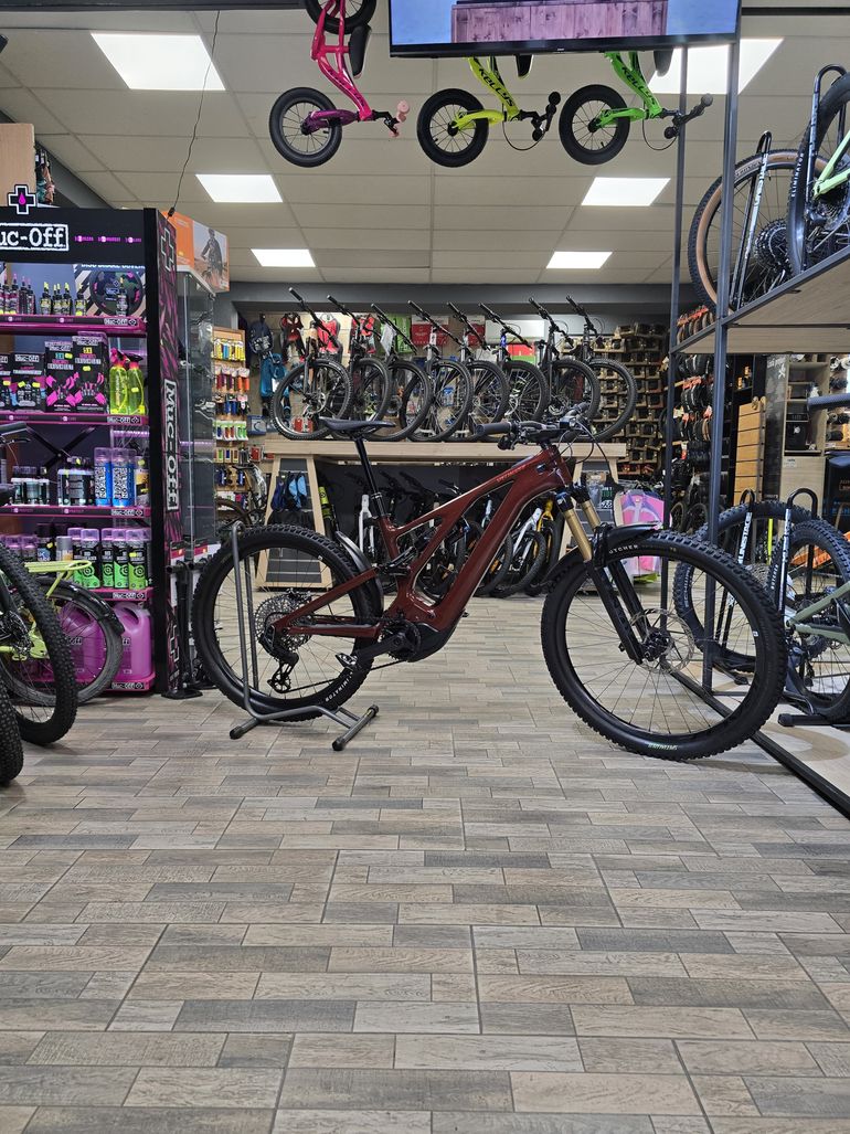 Brugt Specialized Turbo Levo Pro Carbon 2024 2024 Mountainbike — billede 31 af 32