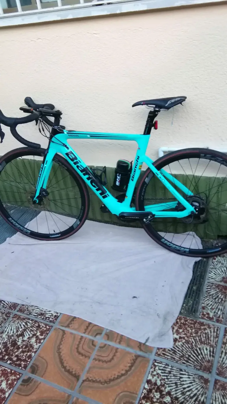Used Bianchi Aria e-Road 2019 Road & Gravel, Gris claro — image 1 of 5