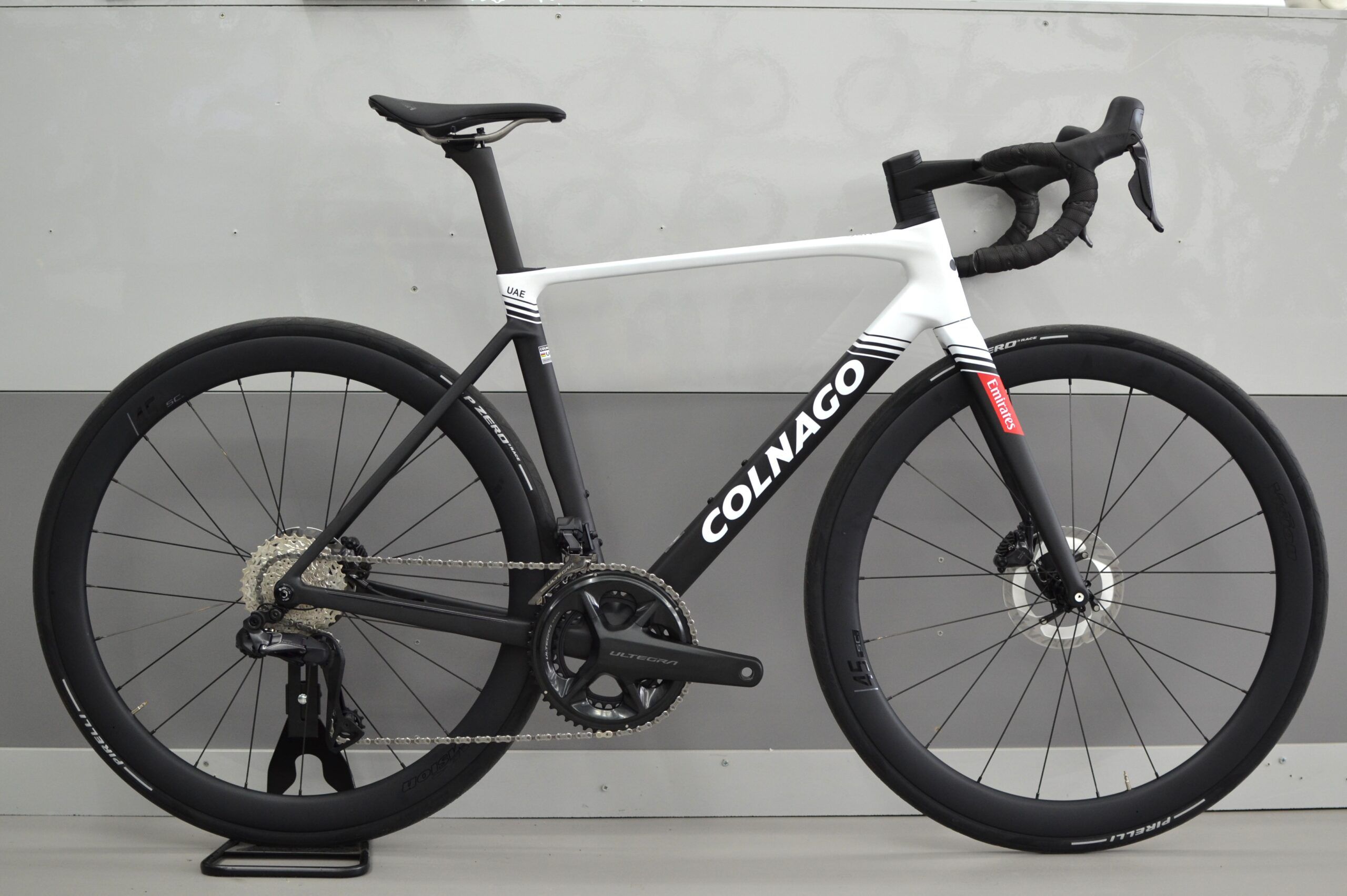 Colnago V5Rs Disc Shimano Ultegra Di2- Vision SC45 2025