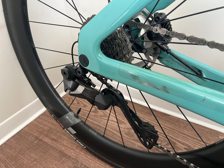 Used Canyon Aeroad CF SLX 8 Di2 2023 2023 Road & Gravel — image 4 of 8