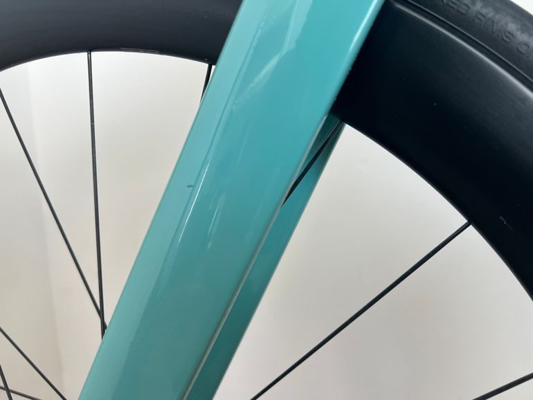 Used Canyon Aeroad CF SLX 8 Di2 2023 2023 Road & Gravel — image 6 of 8