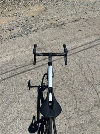 Used Specialized Tarmac SL7 Comp -Shimano 105 Di2 2023 2023 Road & Gravel, Light Gray — image 5 of 6