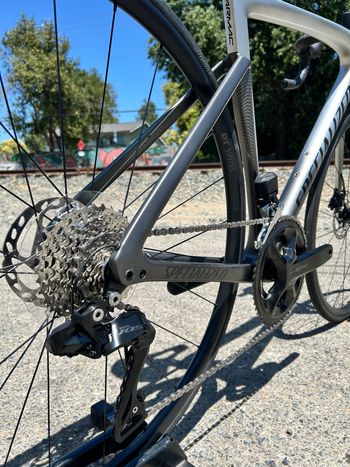 Used Specialized Tarmac SL7 Comp -Shimano 105 Di2 2023 2023 Road & Gravel, Light Gray — image 3 of 6