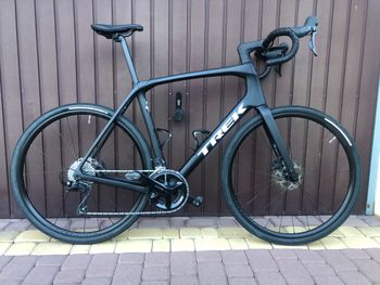 Used Trek Domane SL 5 Gen 4 2024 2024 Road & Gravel — image 1 of 17