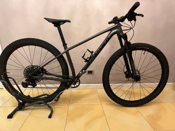Used Specialized Chisel 2023 Mountainbike, Light Gray — image 7 of 8