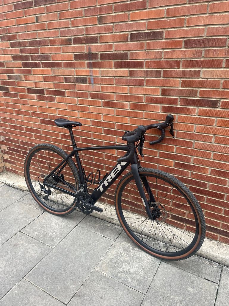 Used Trek Domane+ AL 5 2024 2024 Road & Gravel, Schwarz — image 5 of 10