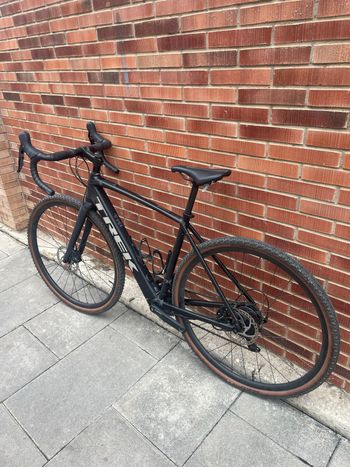 Used Trek Domane+ AL 5 2024 2024 Road & Gravel, Schwarz — image 8 of 10
