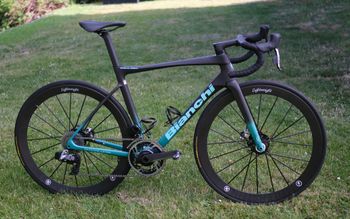 Gebrauchtes Bianchi Specialissima RC 2024 Road & Gravel, Schwarz — Bild 1 von 23