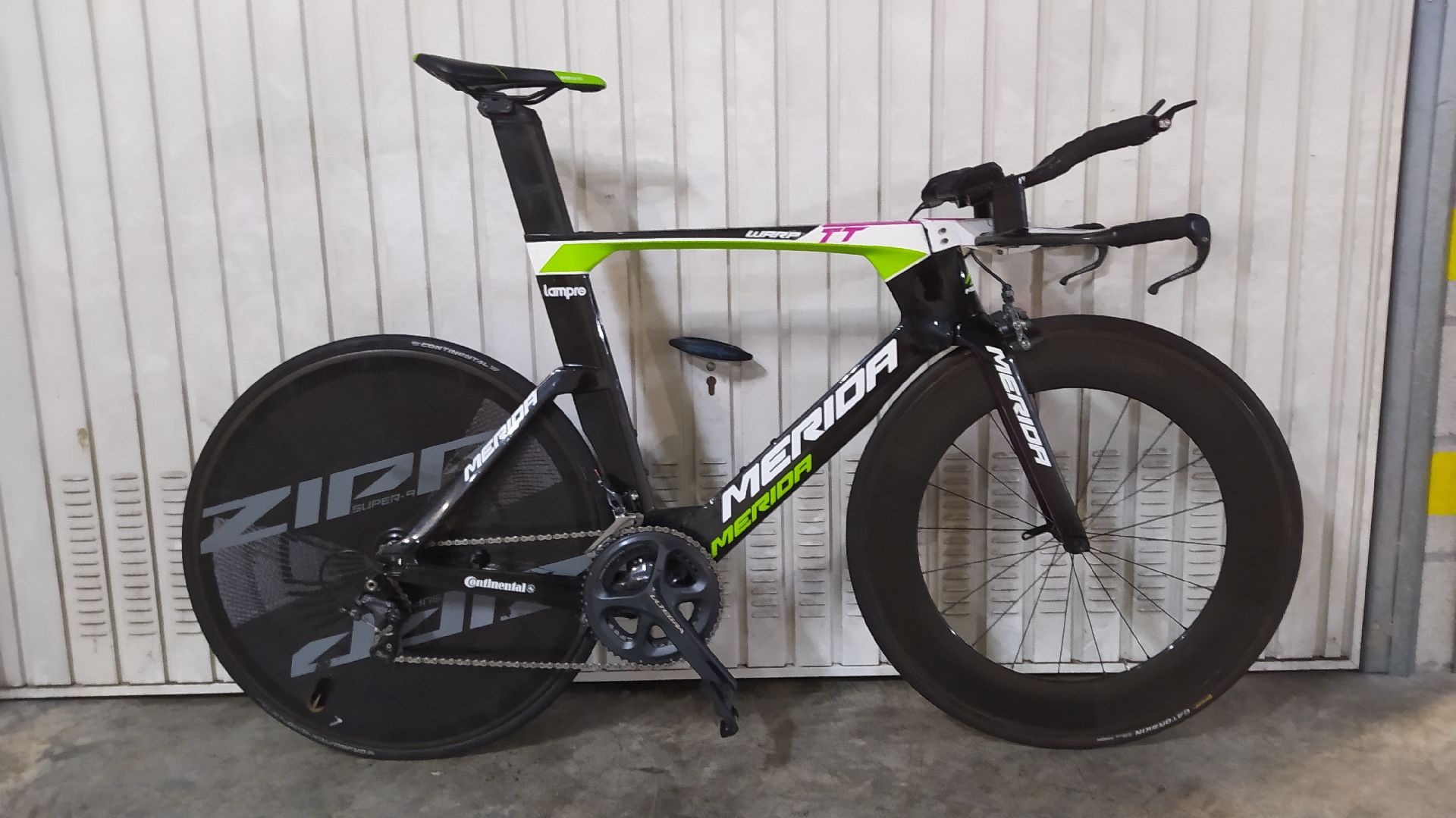 MERIDA WARP TT TEAM E TTバイク Vincenzo Nibali's Merida Warp TT Team Bike - YouTube