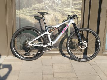 Used BH Lynx SRAM GX Eagle AXS (T-Type) 2024 Mountainbike, Light Gray — image 2 of 10