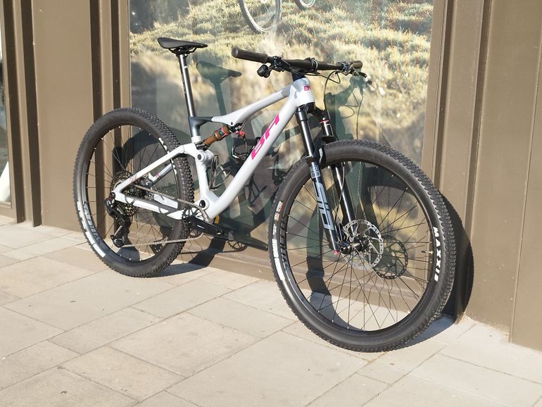 Used BH Lynx SRAM GX Eagle AXS (T-Type) 2024 Mountainbike, Light Gray — image 1 of 10