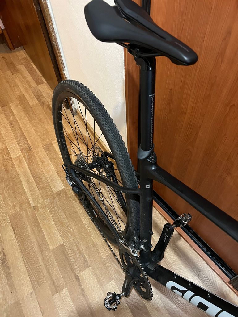 Used Giant Revolt 0 2022 2022 Road & Gravel, Black — image 3 of 4
