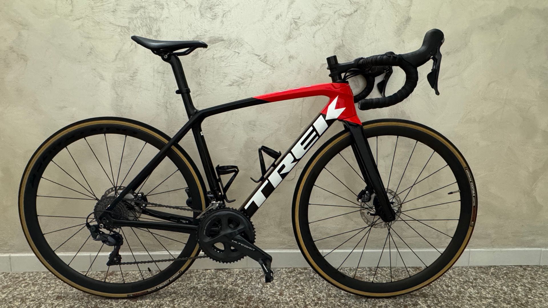 Trek Domane Tarmac Vs Emonda Trek Émonda Team SLR9 Disc Project - Main Image