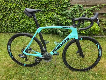 Bianchi, XR3 SRAM Force AXS