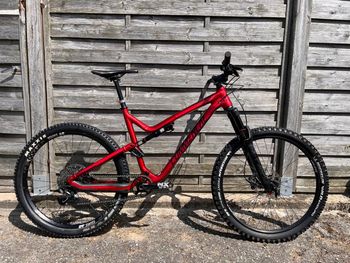 Used Commencal Commencal Meta Tr 2017 2017 Mountainbike, Red, 27.5 (650B) — image 1 of 6