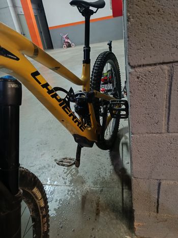 Używany Lapierre Spicy CF 6.9 2023 2023 Mountainbike — zdjęcie 5 z 6