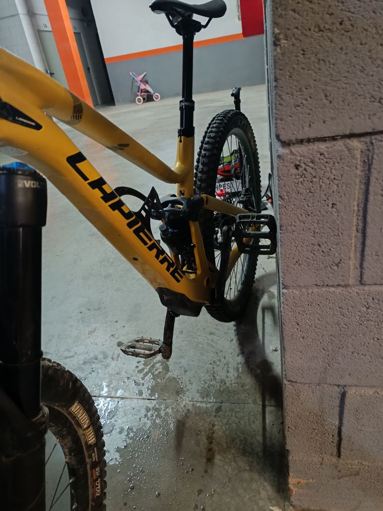 Używany Lapierre Spicy CF 6.9 2023 2023 Mountainbike — zdjęcie 5 z 6