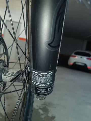 Lapierre Spicy CF 6.9 2023 2023 Mountainbike d'occasion — image 1 sur 6