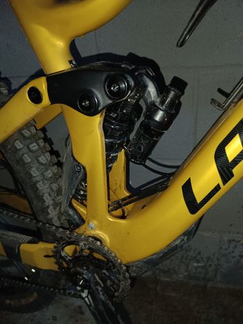 Używany Lapierre Spicy CF 6.9 2023 2023 Mountainbike — zdjęcie 2 z 6