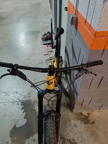 Lapierre Spicy CF 6.9 2023 2023 Mountainbike d'occasion — image 4 sur 6