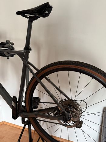 Used Canyon Grizl 6 2024 2024 Road & Gravel — image 7 of 8