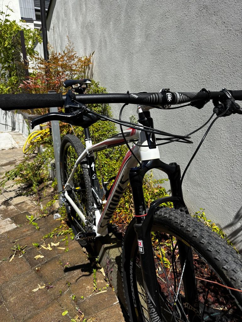 Used Specialized Stumpjumper Comp 29 2012 2012 Mountainbike, White, 29 — image 10 of 14