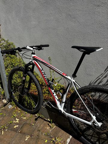 Used Specialized Stumpjumper Comp 29 2012 2012 Mountainbike, White, 29 — image 12 of 14
