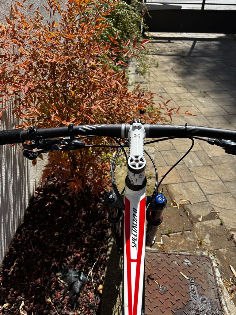 Used Specialized Stumpjumper Comp 29 2012 2012 Mountainbike, White, 29 — image 11 of 14