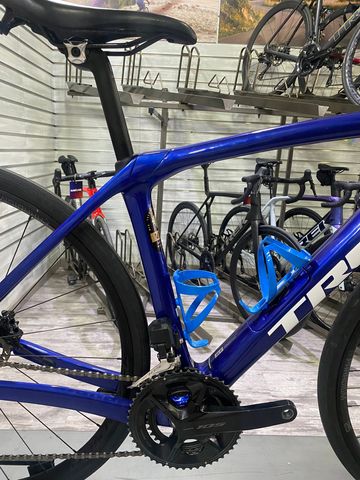 Gebrauchtes Trek Domane Shimano 105 Di2 2024 Road & Gravel, Blau — Bild 3 von 10