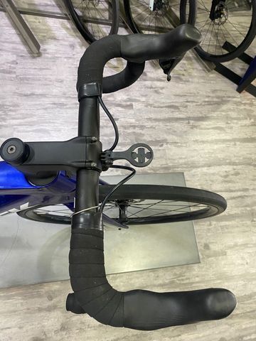 Gebrauchtes Trek Domane Shimano 105 Di2 2024 Road & Gravel, Blau — Bild 7 von 10
