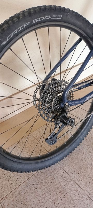 Used GT LT, 29 2022 Mountainbike, Blue — image 4 of 7