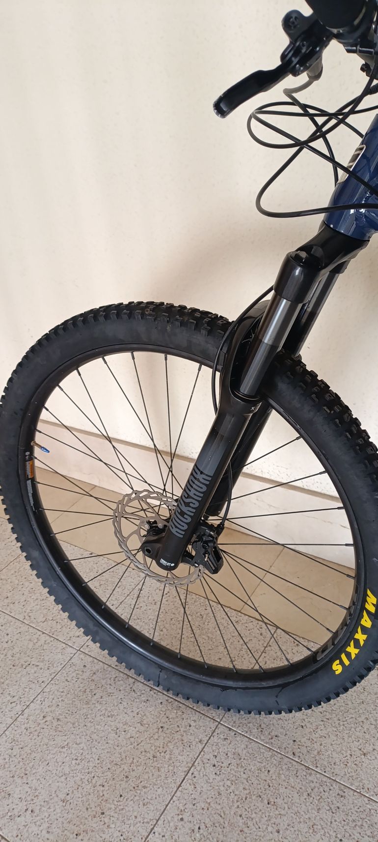 Used GT LT, 29 2022 Mountainbike, Blue — image 5 of 7