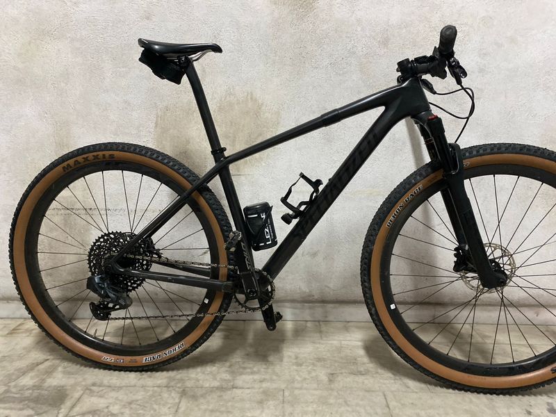 Použité Specialized Epic Hardtail Expert 2020 2020 Mountainbike — obrázek 1 z 3