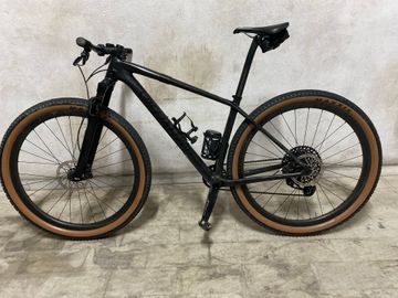 Použité Specialized Epic Hardtail Expert 2020 2020 Mountainbike — obrázek 2 z 3